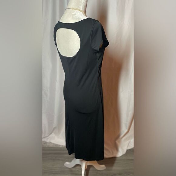 Little Black Dress Peek-a-Boo Opening in Back Short Sleeve Size Small EPC - Picture 6 of 11